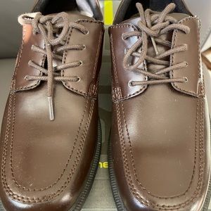 Men’s Kore Nunn Bush Bourbon Brown Shoes Sz 7.5.  Lightweight walking shoes.